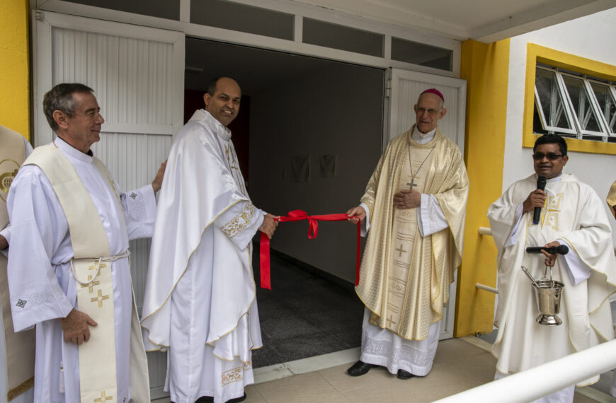 Inauguração do Centro Paroquial, Missa de Cristo Rei e Crisma